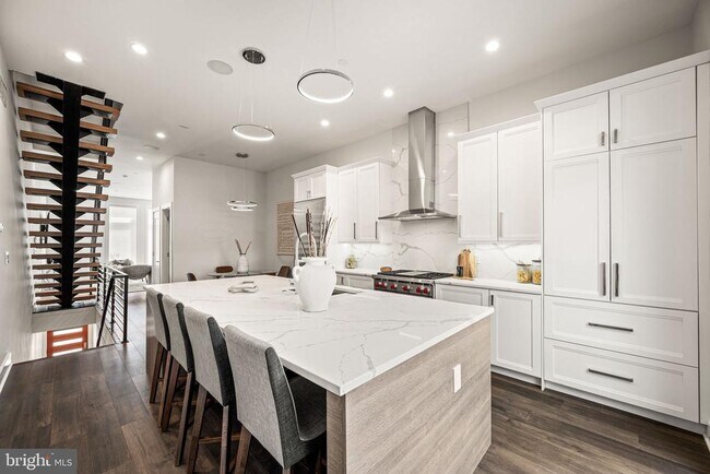 Photo - 1217 Bainbridge St