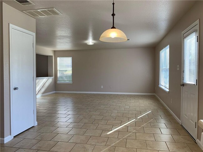 Photo - 161 Peppergrass Cove