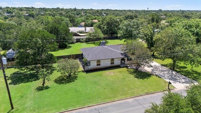 109 Woodland Rd