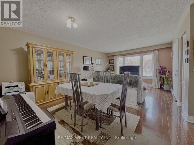Photo - 516 Harris Ct