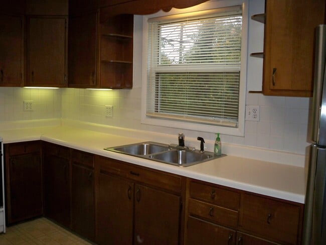 Photo - 1501 W Iles Ave