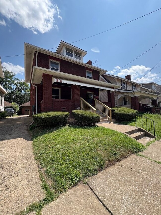 Building Photo - Four bedroom one bathroom home for rent