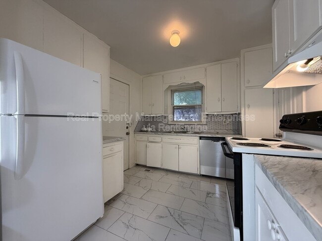 Photo - 1300 NW 83rd St