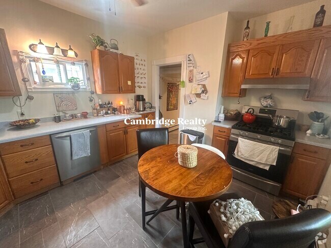 Building Photo - 19 Berkeley St Unit 1T Rental