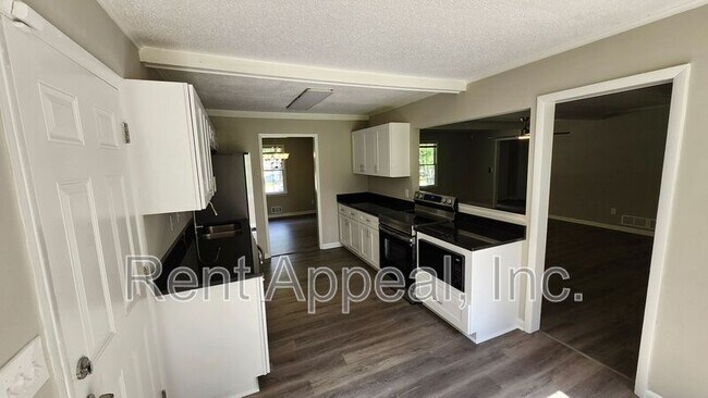 Photo - 1007 Strawberry Ln