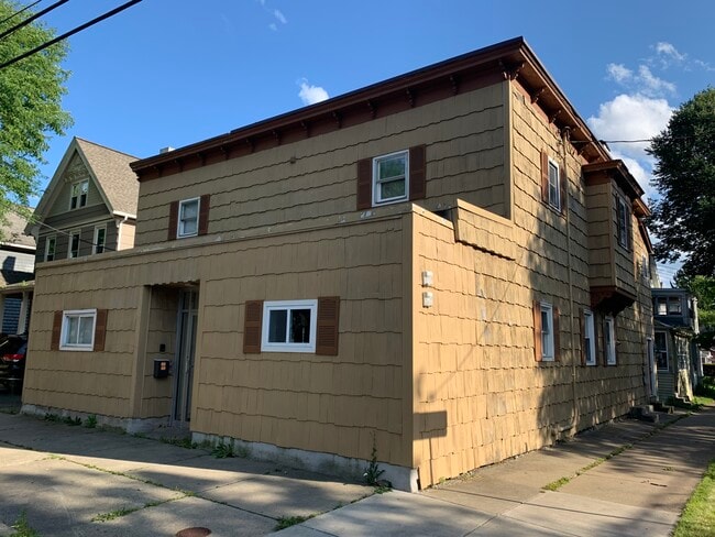 Building Photo - 23 Seminary Ave Rental