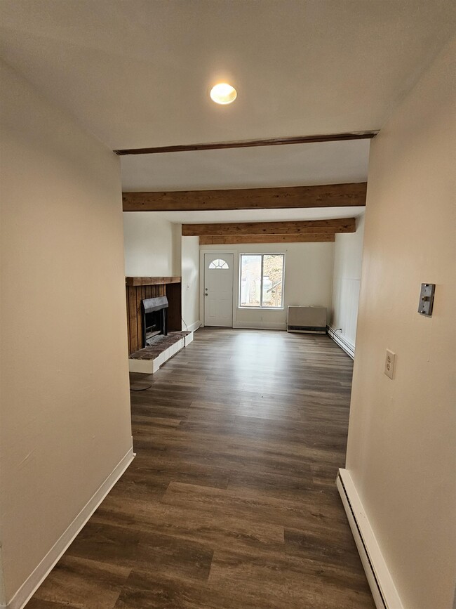 Photo - 47 Highland St Unidad B