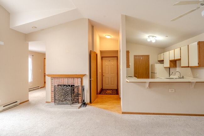 Photo - 1345 Cunat Ct Unit 3D