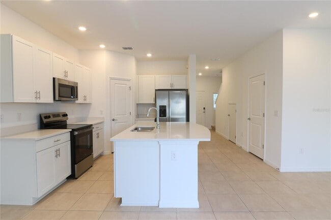 Photo - 2208 Paravane Wy