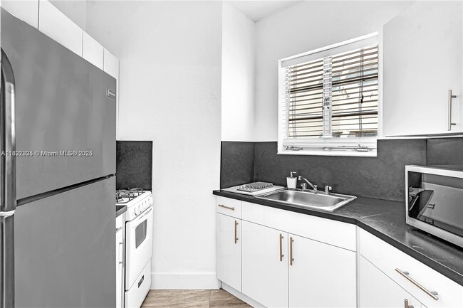 Building Photo - 3920 Garden Ave Unit 12 Rental