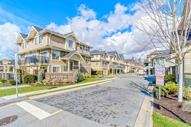 Building Photo - 19525-19573 73 Ave