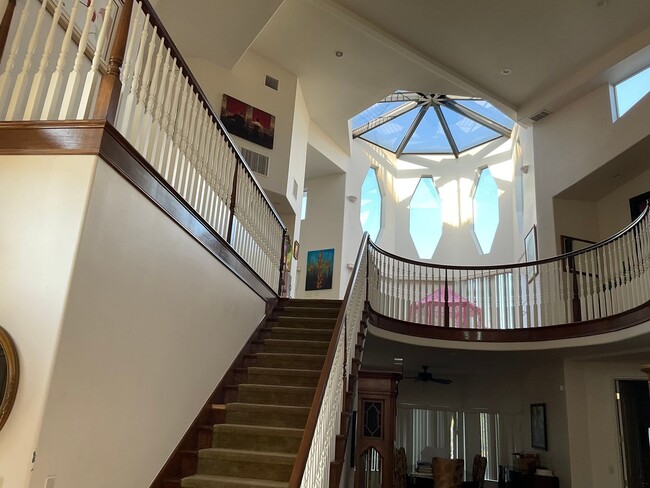 Photo - Spacious and Furnished 9 Bedroom House Nea...