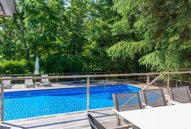 Photo - 12 Coultes Ln