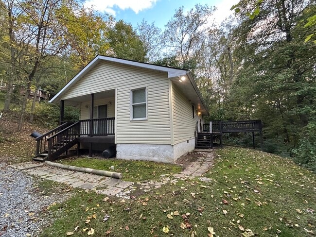 Photo - 400 Forest Heights Dr