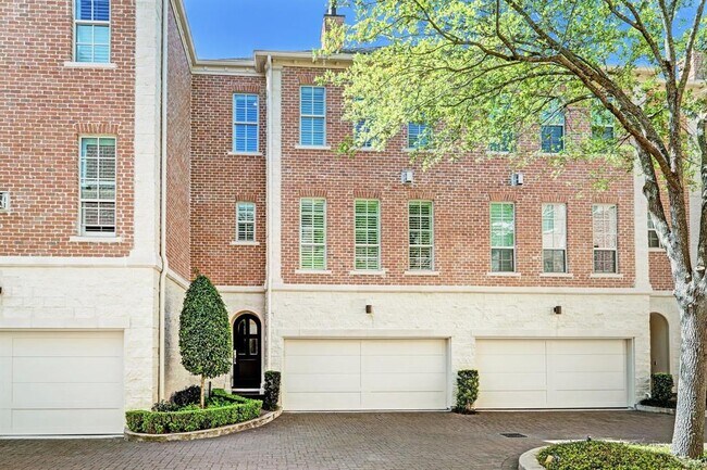 Photo - 2130 Briarglen Dr Condo