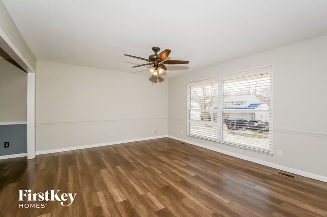 Photo - 578 Green Forest Dr