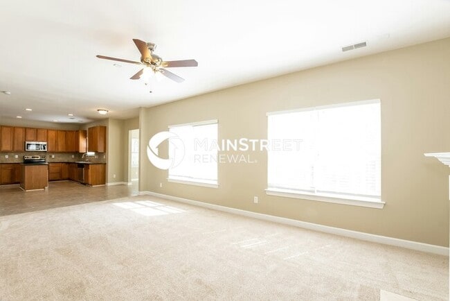 Photo - 4 Bedroom Pet-Friendly Home in Charlotte, NC with Main Street Renewal