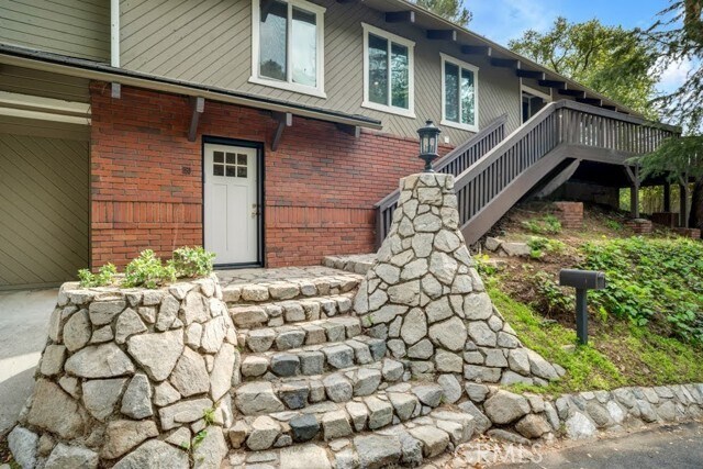 Photo - 850 Country Club Dr