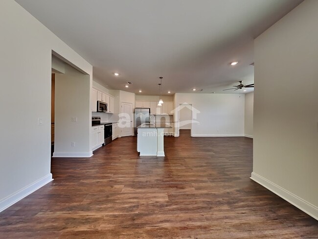Photo - 536 Plumeria Ln