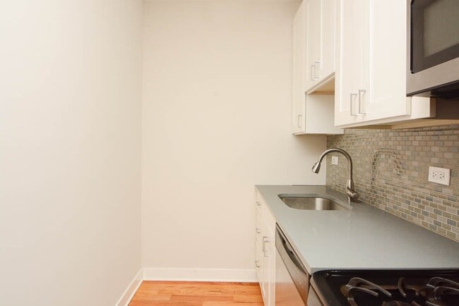 Photo - 2402 N Kedzie Blvd Unidad 312