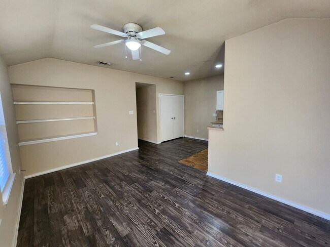 Photo - Two Bedroom Duplex In South Fort Worth