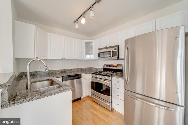 Building Photo - 4656 Kirkland Pl Rental