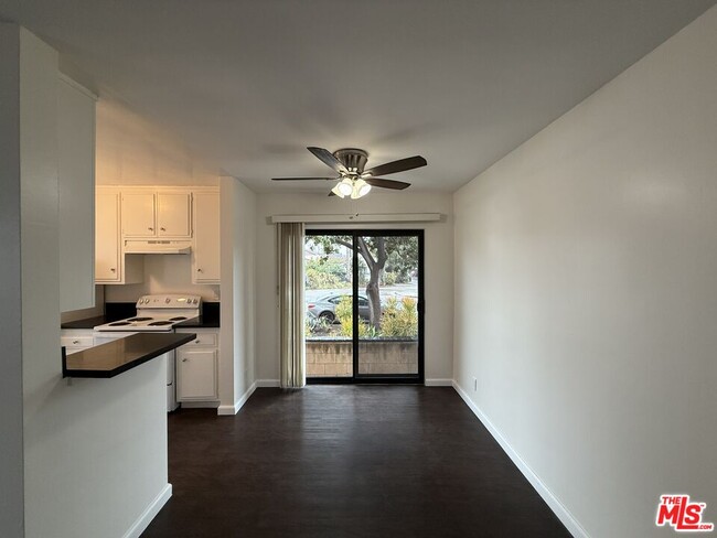 Photo - 3660 Watseka Ave Unit 1