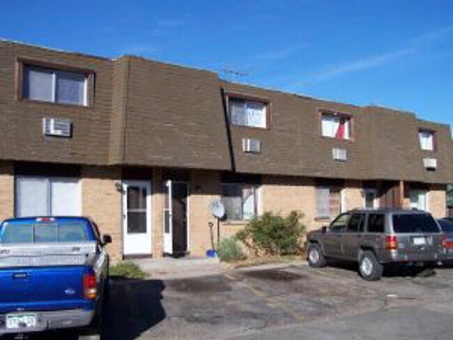 Building Photo - 732 37th Ave Ct Unit 3