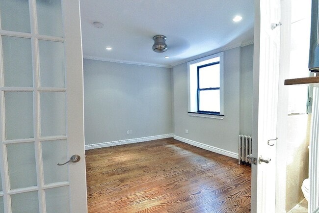 Photo - 326 E 35th St Apartment Unit 52
