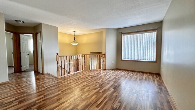 Photo - 9105-113A 113a Ave