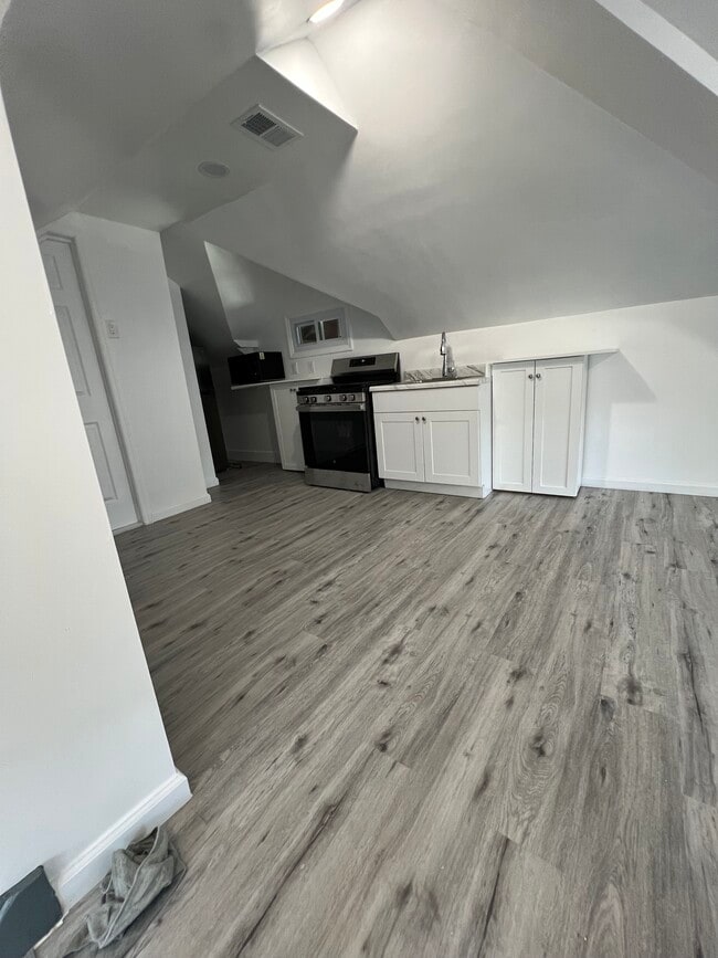 Photo - 1341 E 2nd St Unit New Studio apartment