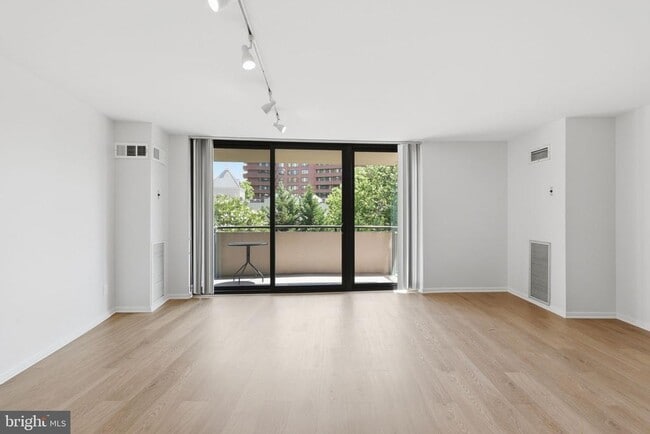Photo - 4620 N Park Ave Unit 503E