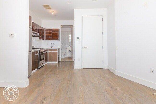 Photo - 1078 Bergen St Unit 3H