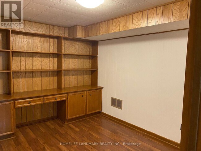 Photo - 34 Argonne Crescent