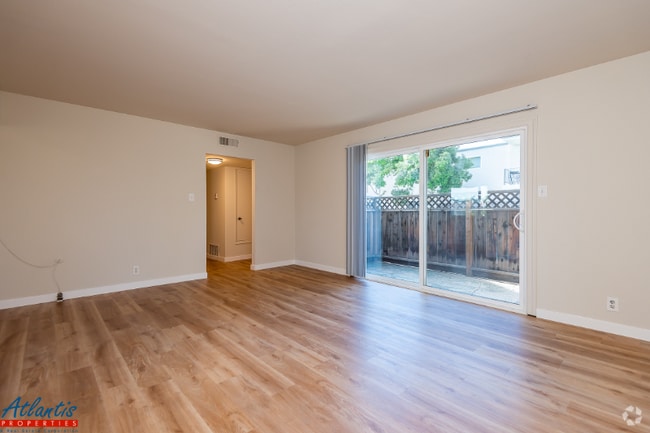 Building Photo - 642 Blythe Ct Unit 3 Rental