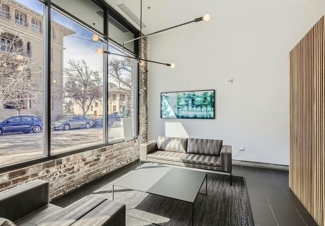 Photo - 1300 Ogden St Unidad 201