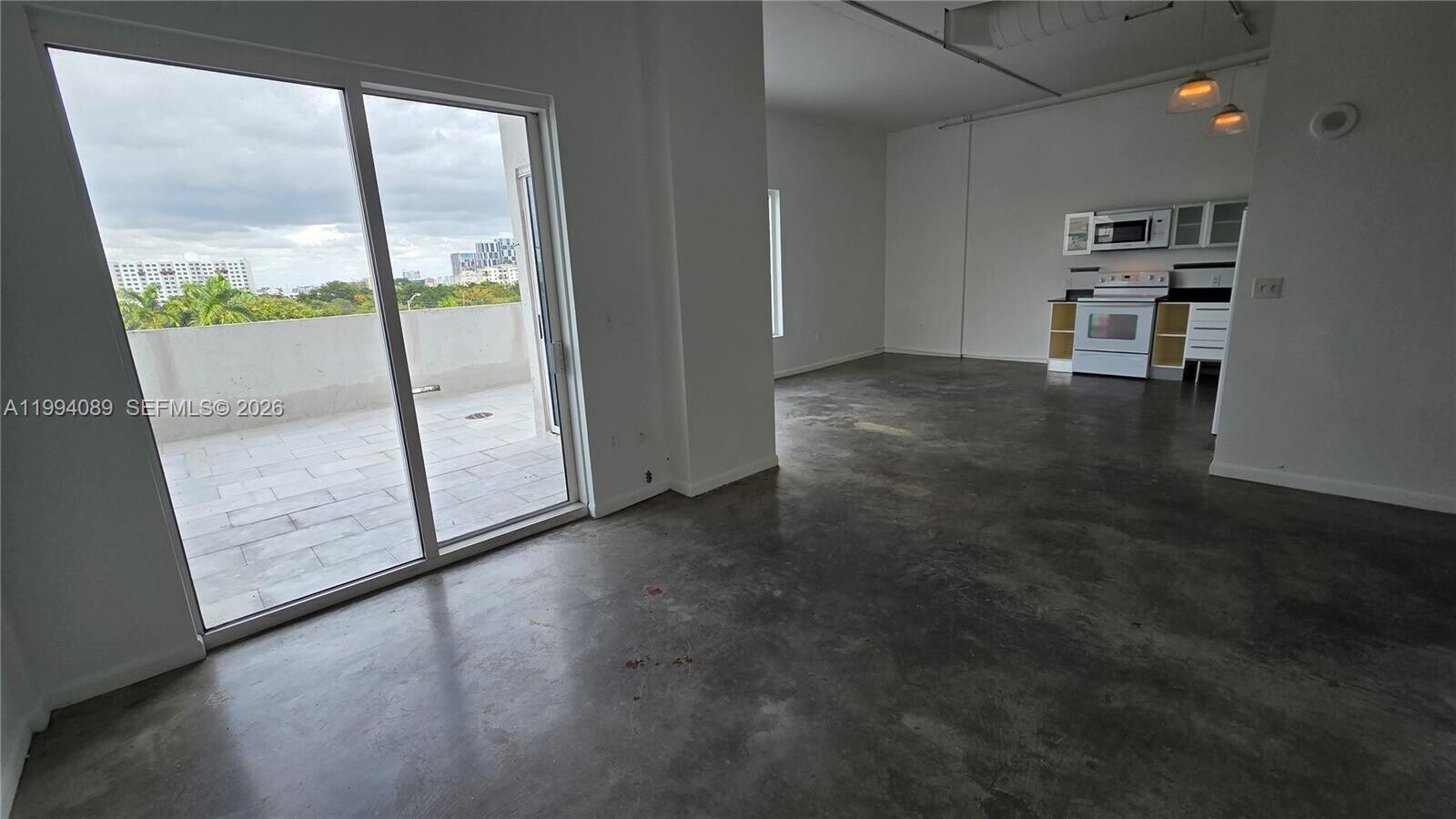 Photo - 10 SW South River Dr Unit 609