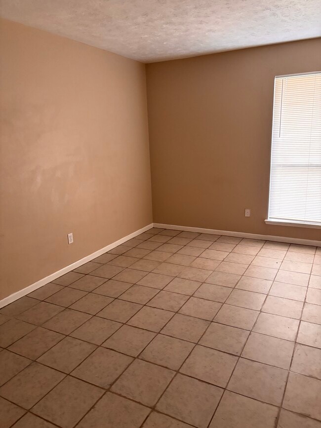 Photo - 2570 Buffalo Trl