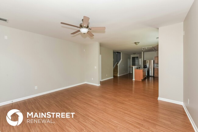 Photo - 2015 Lincoln Rd