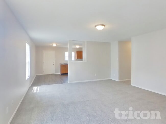 Photo - 454 Bourneside Dr