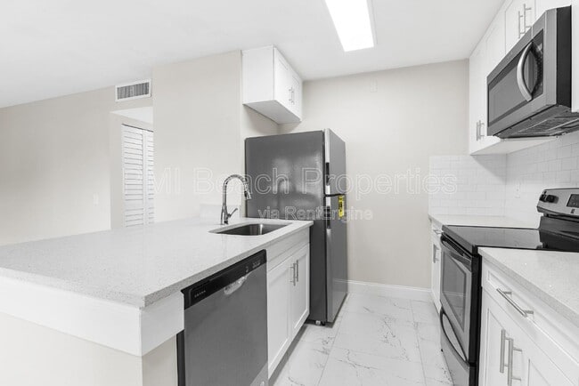 Photo - 712 Meadows Cir