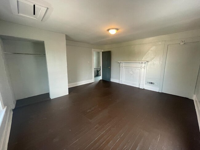 Photo - 2019 Main St