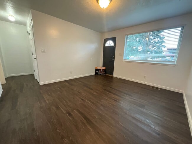 Photo - 1124 Vitt Dr