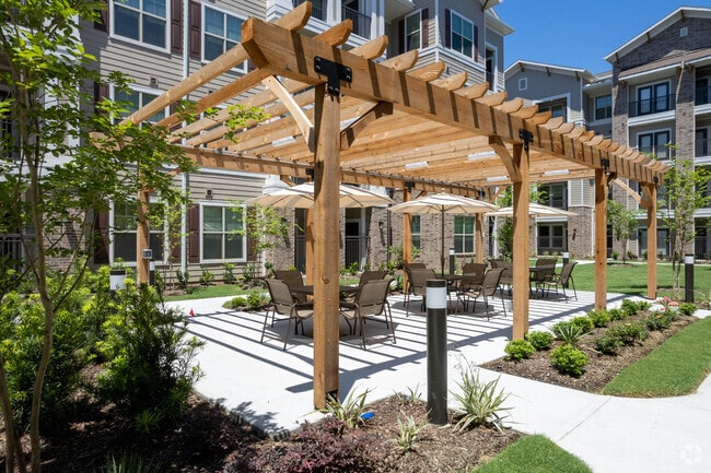 Patio - Kingsland Park 55+