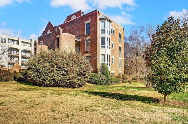 Photo - 328 W 6th St Unit 1