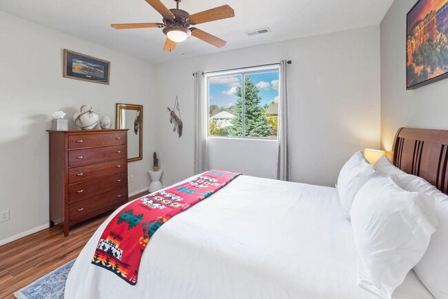 Photo - 603 Brookline Loop