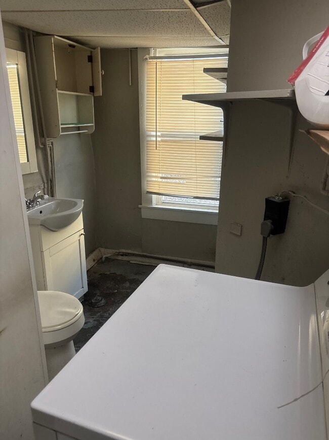 Photo - 214 W Jefferson St