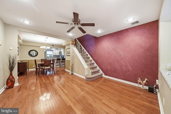 Building Photo - 3006 S Smedley St