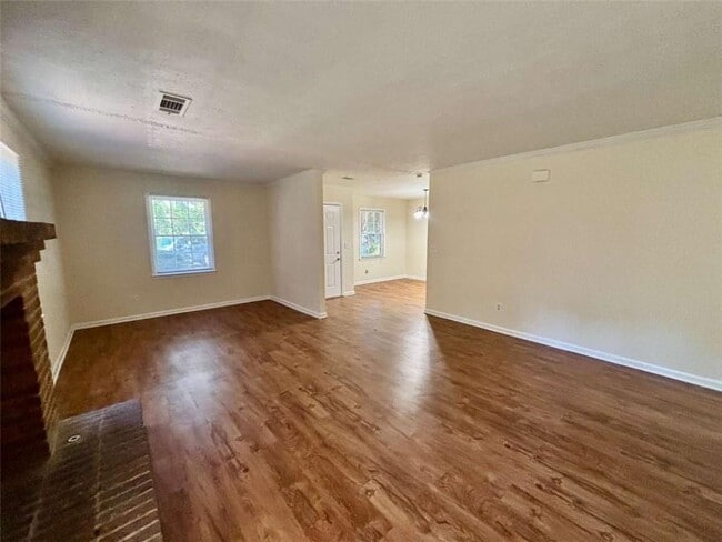 Photo - 1579 Harbins Rd NW