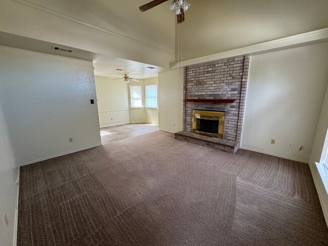 Photo - 2808 Bluejay Dr